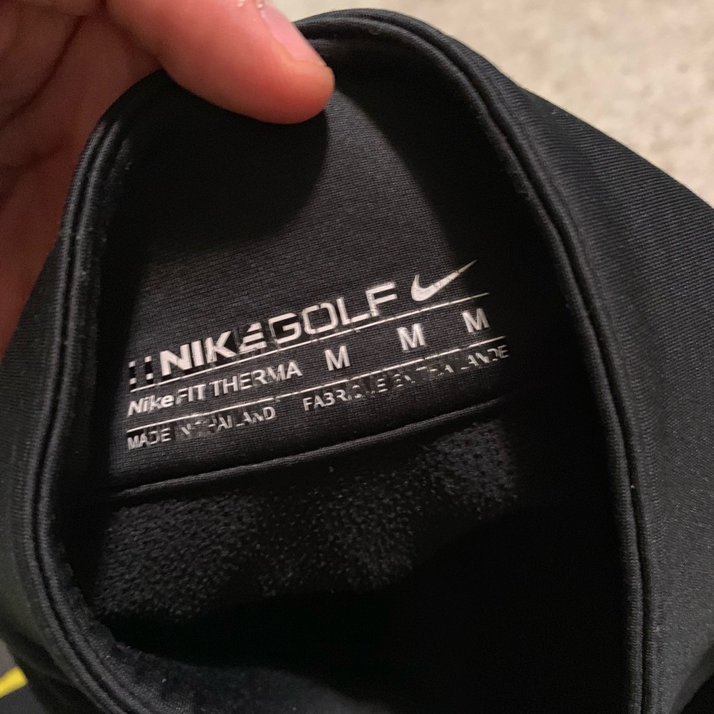 Nike golf pull over - Picture 2 of 3